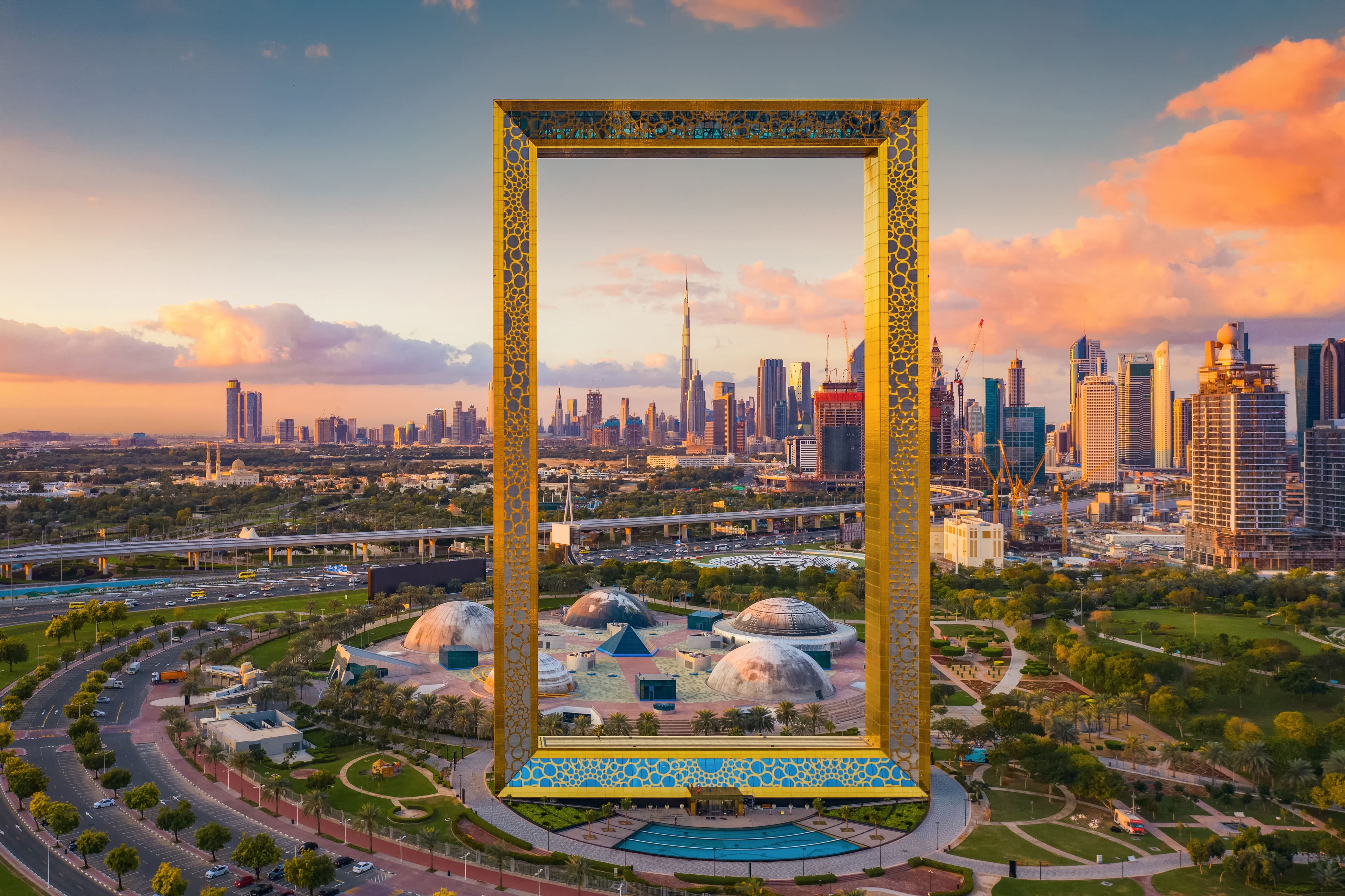 Dubai Golden Visa for Entrepreneurs: Benefits, Eligibility & How to Apply
