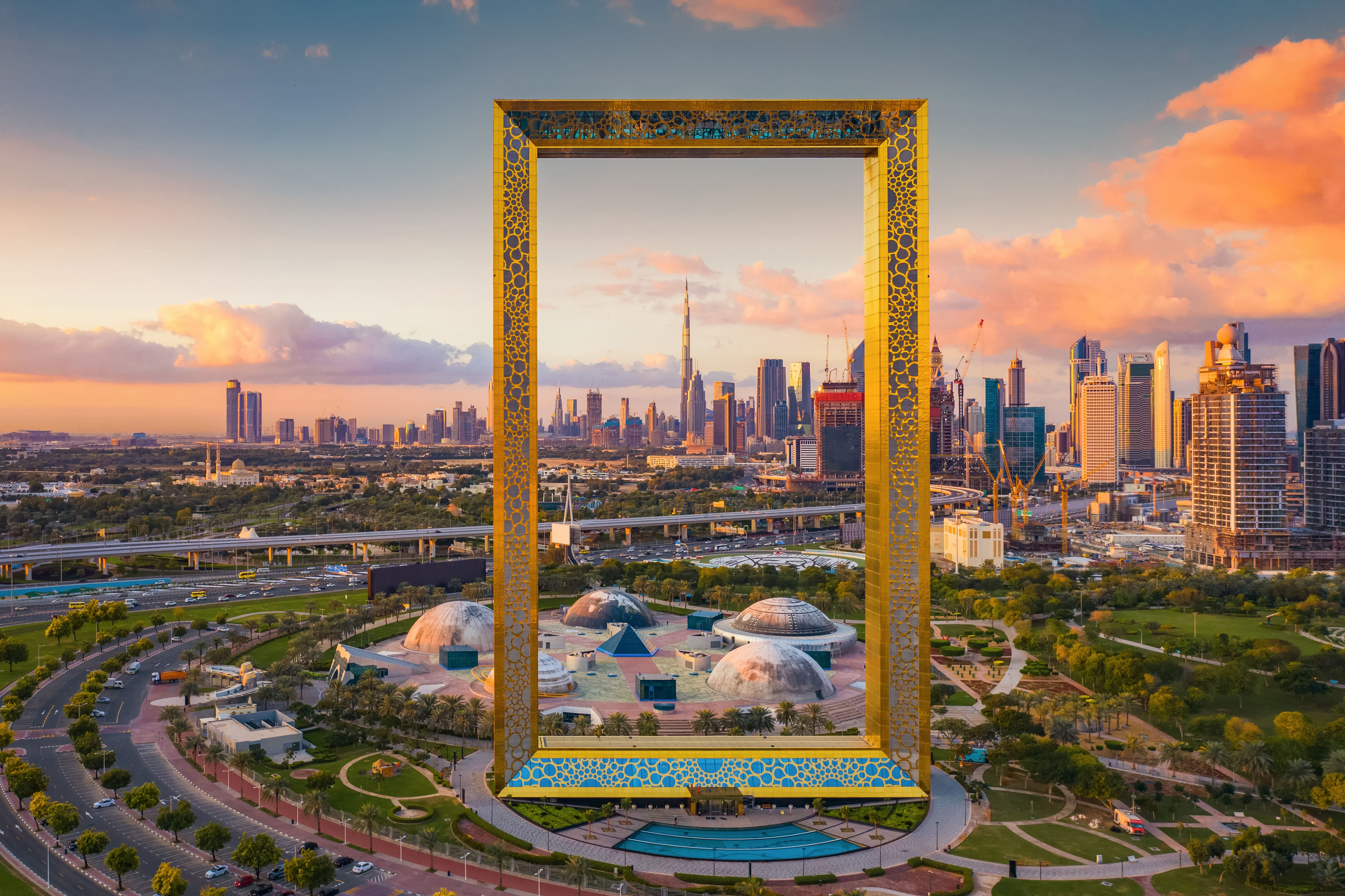 Dubai Golden Visa for Entrepreneurs: Benefits, Eligibility & How to Apply