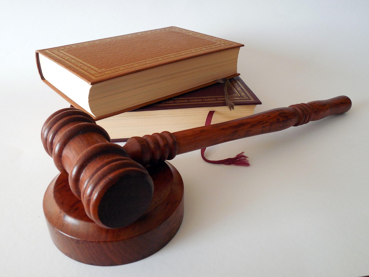 Legal Advisor in Dubai: Essential Services for Business Success