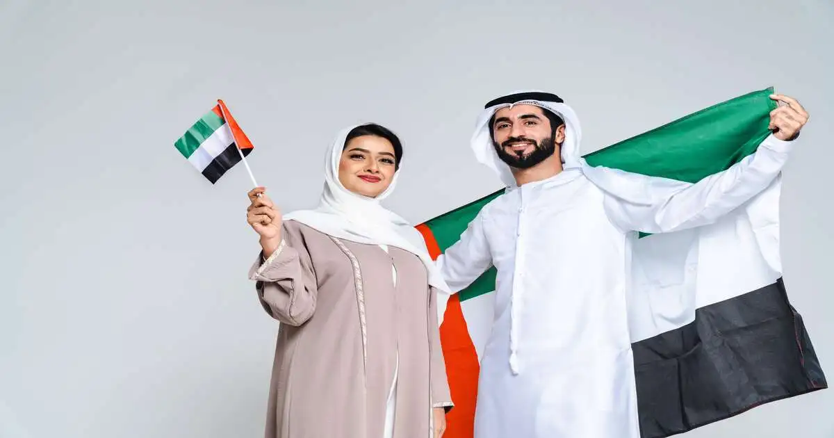UAE Golden Visa 10-year residency certificate and investor benefits 2026